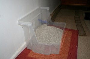 High sided cat litter tray-1 High sided cat litter tray-1